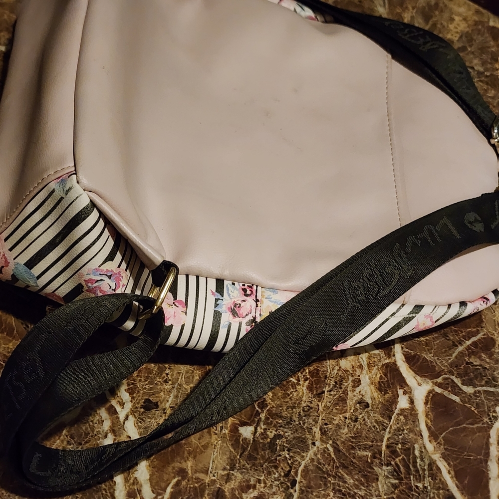 Black And Pink Quilted Backpack Floral And Hearts - Picture 8 of 8